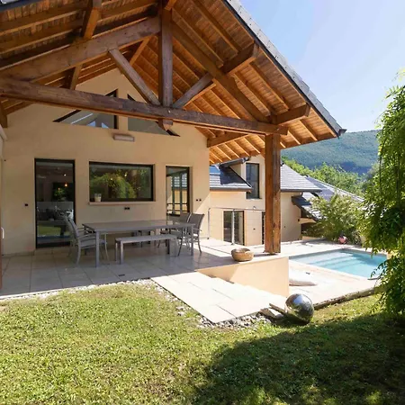 Villa & L' Elegante - Piscine, A 1km