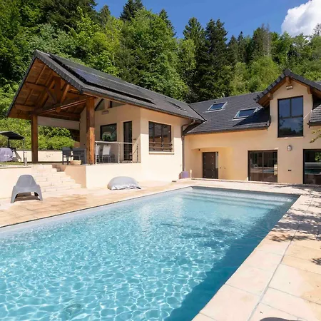 & L' Elegante - Piscine, A 1km *